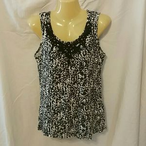 Women's sleeveless Blouse